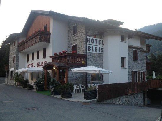 Hotel Bleis ปอนเตดีเลโญ ภายนอก รูปภาพ